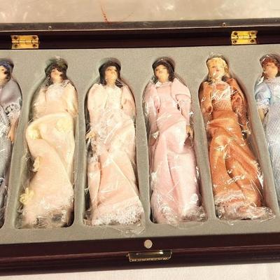 Lot #7 New in Wooden Box - Set of 6 Victorian Lady Ornaments - Thomas Pacconi