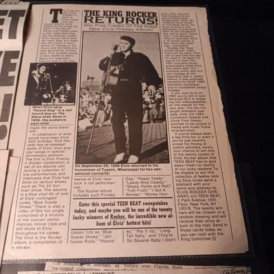 ELVIS NEWSPAPER AND MAGAZINE ARTICLES
