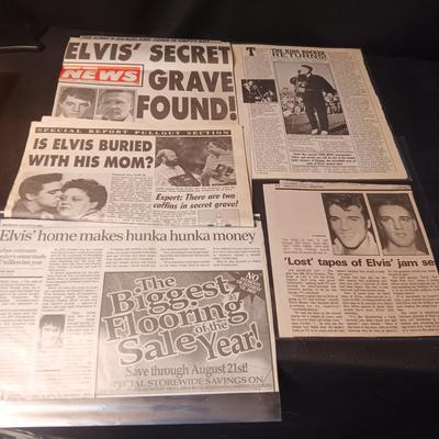 ELVIS NEWSPAPER AND MAGAZINE ARTICLES