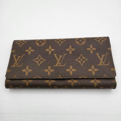 Louis Vuitton Checkbook Style Wallet