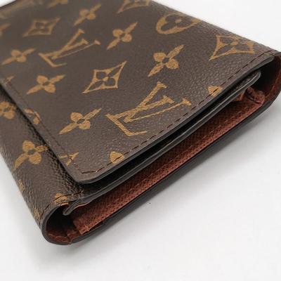 Louis Vuitton Checkbook Style Wallet