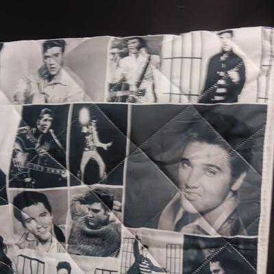 ELVIS QUILTED THROW BLANKET