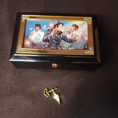 ELVIS ILLUMINATED MUSIC BOX "BURNING LOVE" WITH KEY