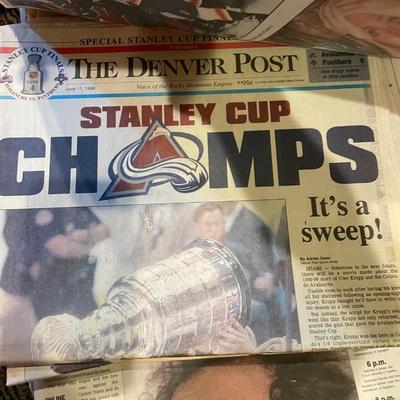 Big stack of vintage news papers