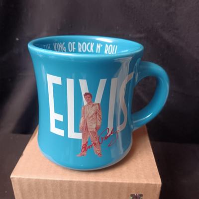 COLLECTIBLE ELVIS COFFEE MUG AND 3 ELVIS TINS W/COFFEE