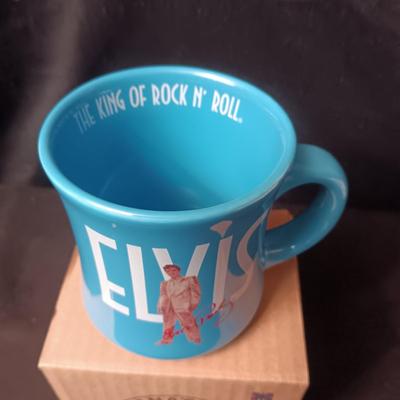 COLLECTIBLE ELVIS COFFEE MUG AND 3 ELVIS TINS W/COFFEE