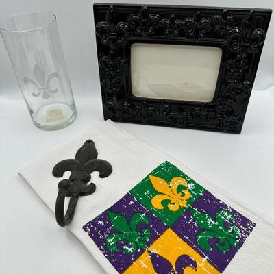 Fleur De Lis Lot