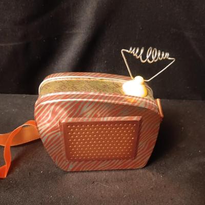 ELVIS TIN BOX WITH STRAP, BELT BUCKLE AND PIN