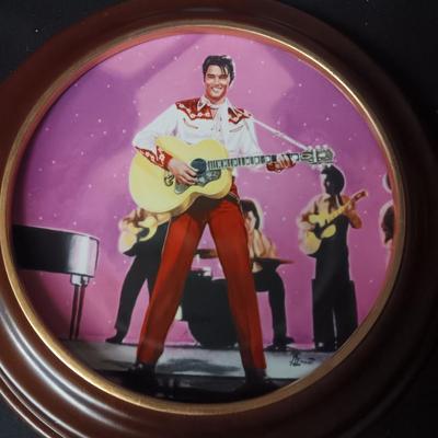 2 ELVIS PRESLEY COLLECTOR'S PLATES