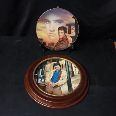 2 ELVIS PRESLEY COLLECTOR'S PLATES