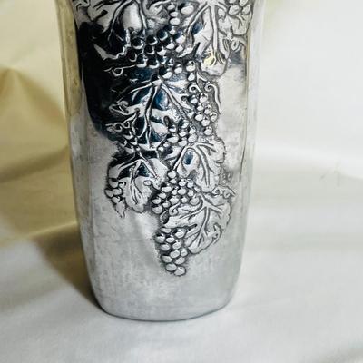 Wilton Armetale Grapes 7-1/2-Inch Wine Bottle Cooler