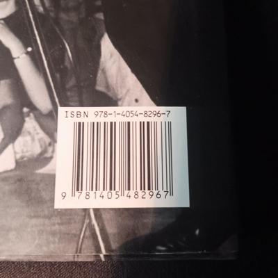 "IMAGES OF ELVIS" COFFEE TABLE BOOK
