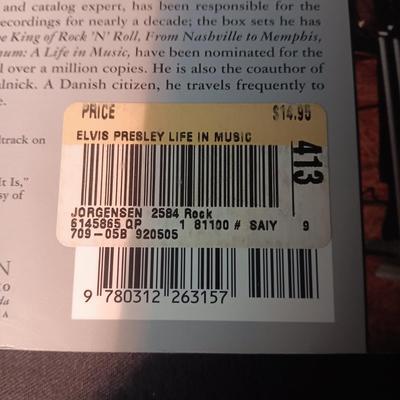2 SOFTBACK ELVIS BOOKS