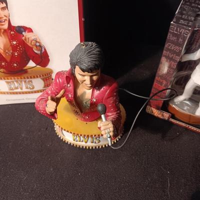 "PORTRAIT OF A LEGEND" MUSICAL ORNAMENT