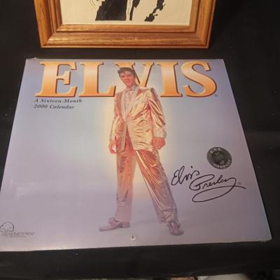 FRAMED BURNT WOOD PICTURE OF ELVIS & 2000 CALENDAR