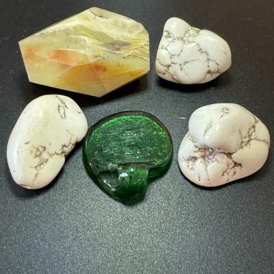 Crystal and stone projection combination
