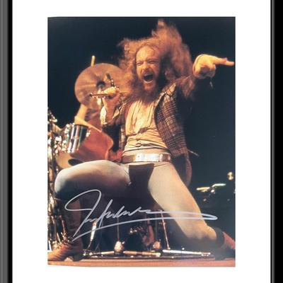Jethro Tull Ian Anderson signed photo. GFA Authenticated