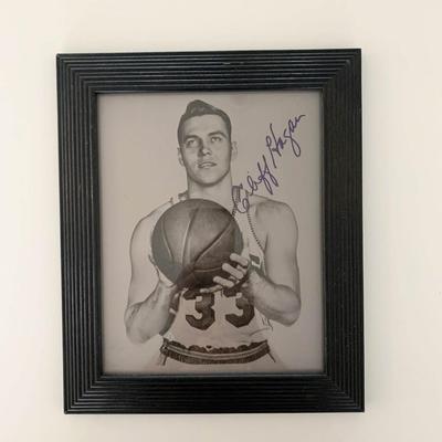 St. Louis Hawks Cliff Hagan signed photo