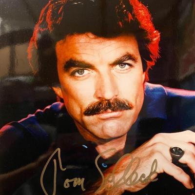 Magnum PI Tom Selleck signed photo