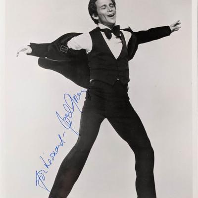 Joel Grey signed photo
