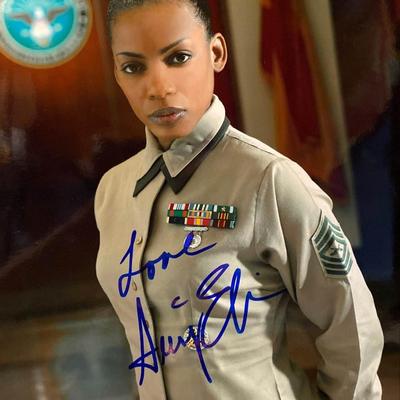 E-Ring Aunjanue Ellis signed photo