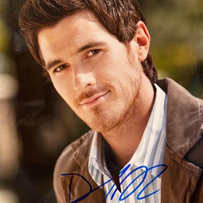 Brothers and Sisters Dave Annable signed photo