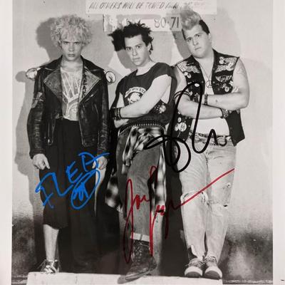 Dudes signed photo