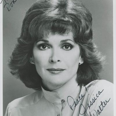 Jessica Walter signed photo 
