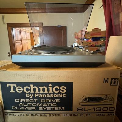 Technics SL-1300 Direct Drive LP Player