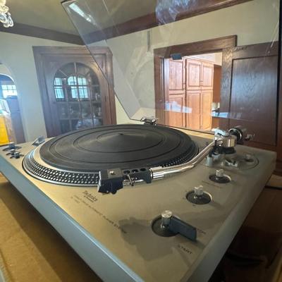 Technics SL-1300 Direct Drive LP Player