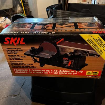 Skil 4" belt 6" disk sander - New in Box - Model 3370