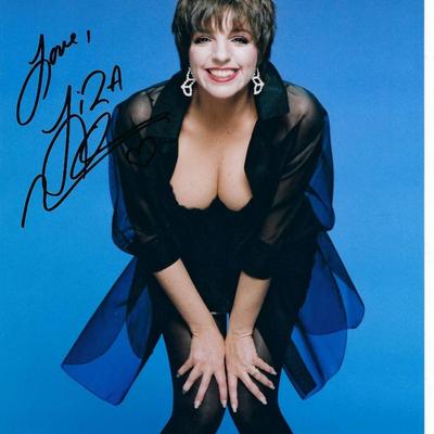 Liza Minelli signed photo