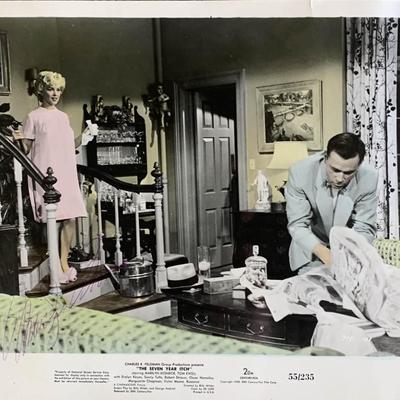 Marilyn Monroe signed photo. GFA Authenticated
