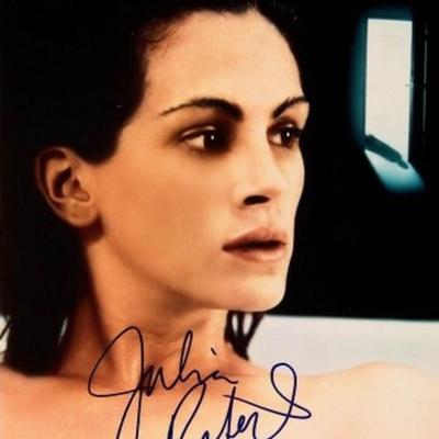Julia Roberts signed movie photo 