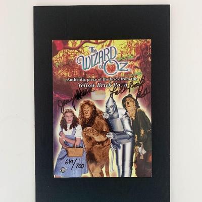 Jerry Maren Wizard of Oz signed numbered relic card