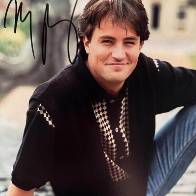 Friends Matthew Perry signed photo