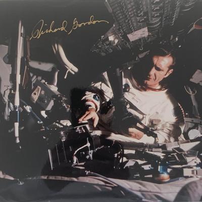 Astronaut Richard Gordon signed photo. GFA Authenticated