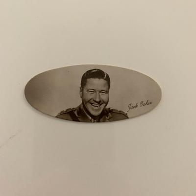 Jack Oakie unsigned cigarette card
