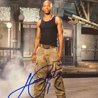 Leonard Roberts signed photo
