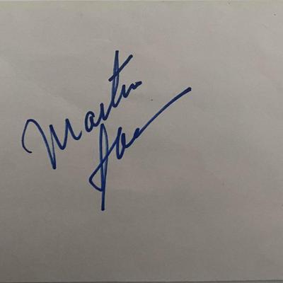 Martin Sheen original signature. GFA Authenticated