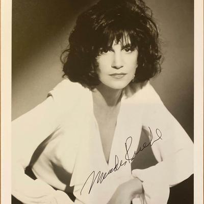 Mercedes Ruehl signed photo