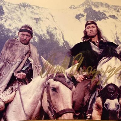 Arnold Schwarzenegger
signed photo