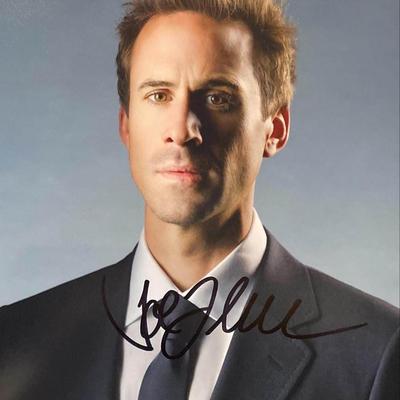 FlashForward Joseph Fiennes Signed Photo