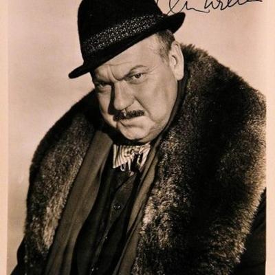 Orson Welles signed portrait photo 