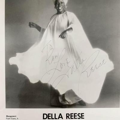 Della Reese signed photo