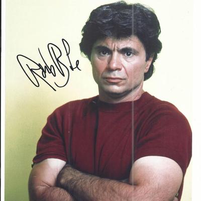 Baretta Robert Blake signed  photo