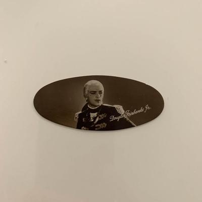 Douglas Fairbanks Jr. unsigned cigarette card