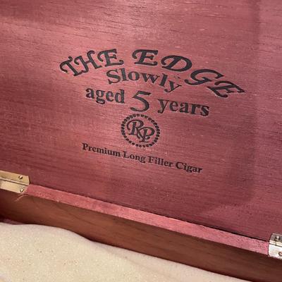 The edge-cigar box
