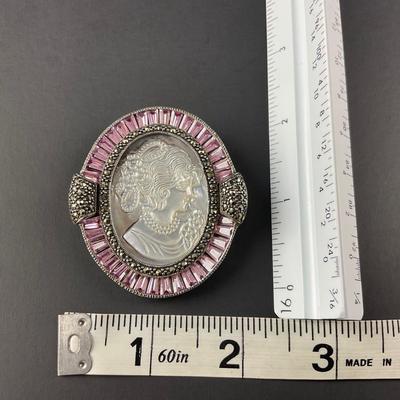 -3- FINE JEWELRY | Sterling Silver & Mother Of Pearl Cameo Pin/Pendant | Marked