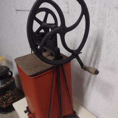 Antique Commercial or Merchant's Dazey Churn